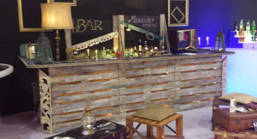 bancone-bar-vintage-pallets-design-arredi-vintage-open-bar-catering-allestimento-roma-03